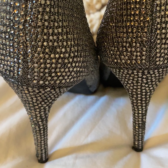 Jessica Simpson metallic booties - Picture 7 of 11